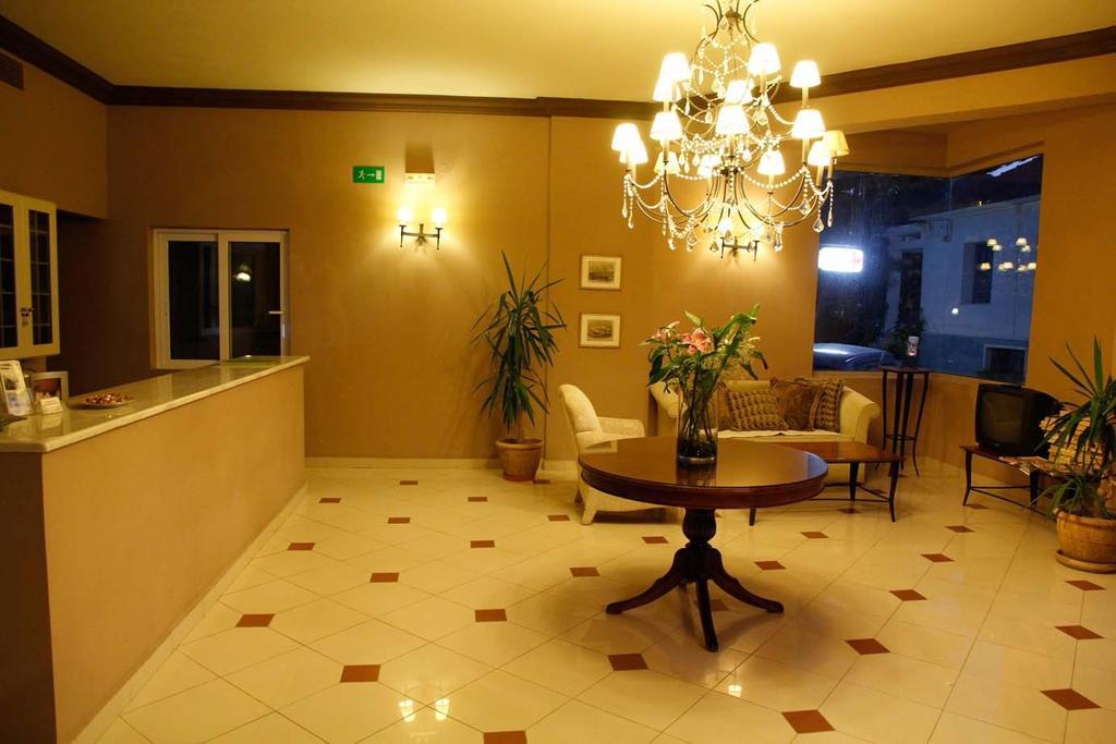 Lambrinos Suites Platanés Exterior foto